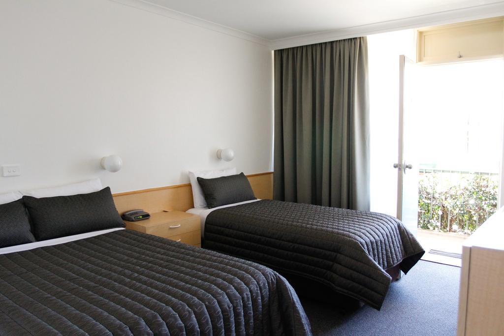 Mid City Motor Inn Queanbeyan Bilik gambar
