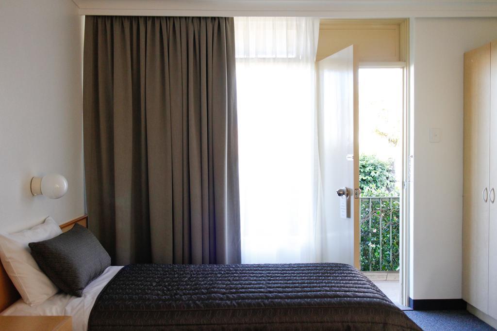 Mid City Motor Inn Queanbeyan Bilik gambar
